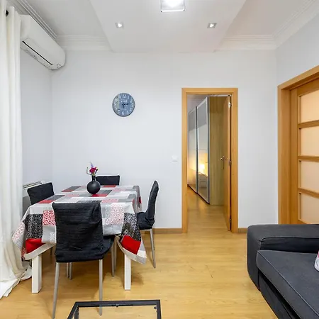Cozy Terrace In Eixample شقة *